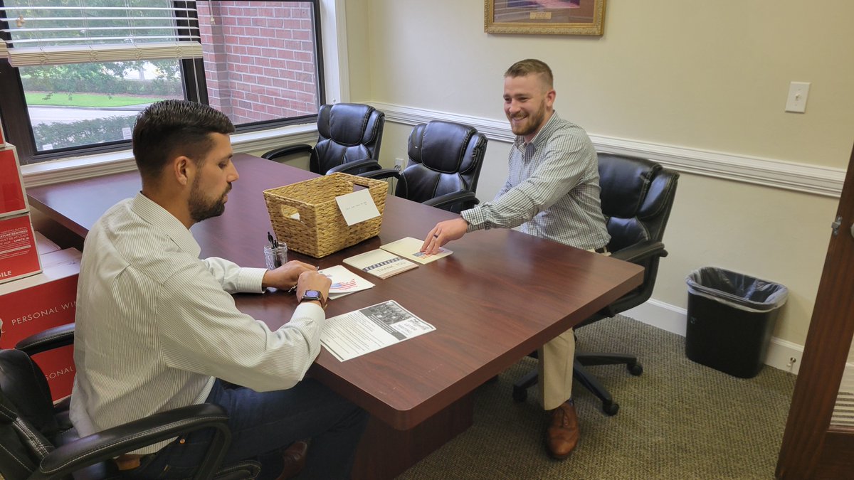 JamesMooreandCo's tweet photo. July is the James Moore #MonthOfService — part of our 60th #anniversary celebration! Our first initiative is writing thank-you cards to area veterans to show them we appreciate their service. We are forever indebted to them for their sacrifices. https://t.co/I0IPfHkJus