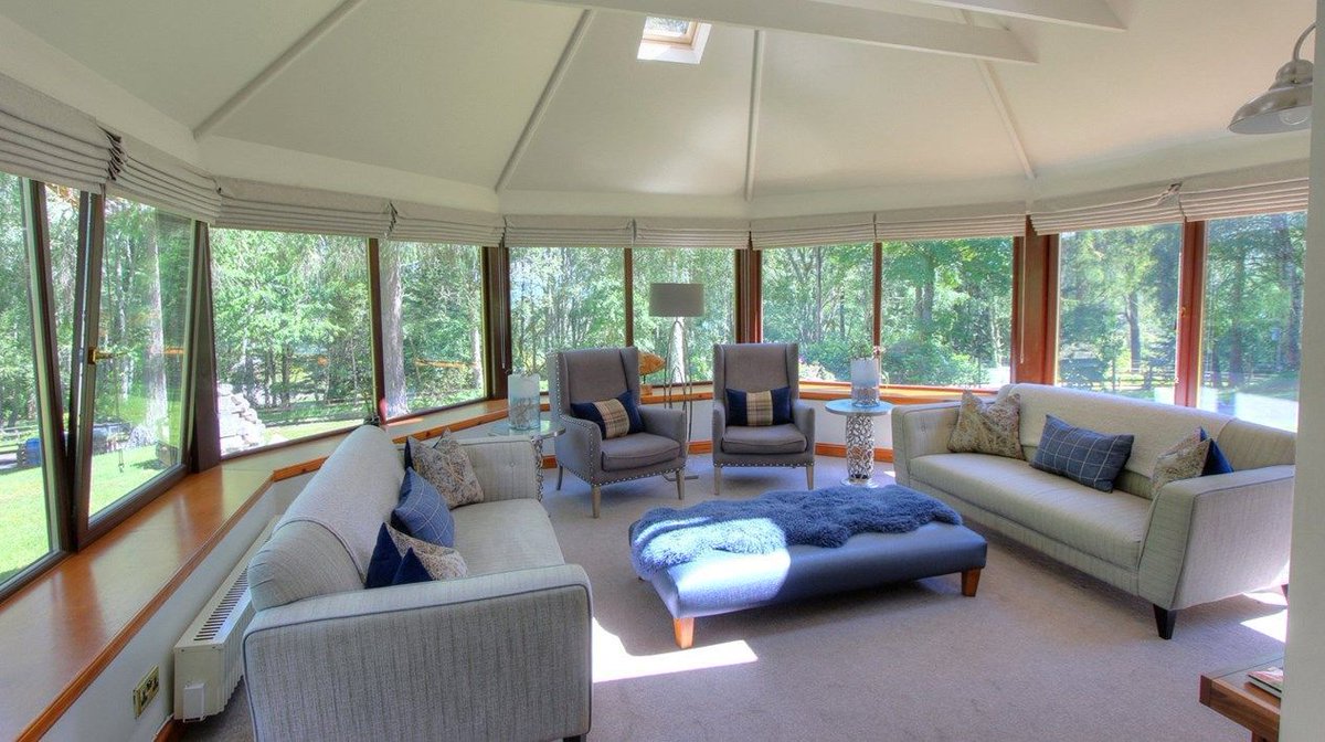 📢 NEW TO THE MARKET📢 
The Old Boathouse - located in an outstanding setting in the heart of the most beautiful countryside in the Cairngorms National Park.
Check out our website for further information 👇 or call our team on 01463 224343 ☎️ 
galbraithgroup.com/property/inv22…