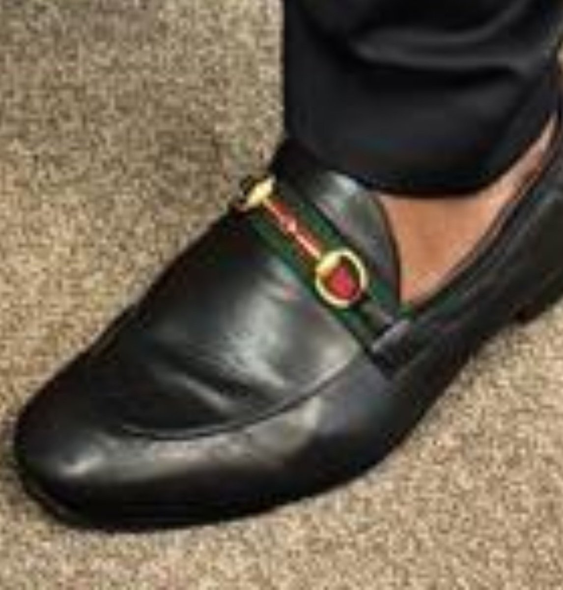 cat_alz's tweet photo. @GaytonMcK Your baby toe is under pressure in your GG slides https://t.co/b06F6ldWfQ