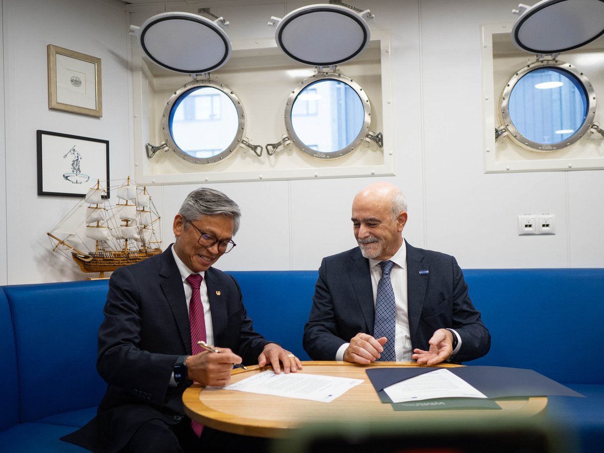 SEA-EU (@seaeualliance) on Twitter photo Our General Coordinator meets the President of the <a href="/WMUHQ/">World Maritime University</a> onboard the R/V Oceanograf in Malmö for the signature of the #SEAEU Gateway Declaration
Photo by Marcel J <a href="/Uniwersytet_GD/">Uniwersytet Gdański</a> Our General Coordinator meets the President of the <a href="/WMUHQ/">World Maritime University</a> onboard the R/V Oceanograf in Malmö for the signature of the #SEAEU Gateway Declaration
Photo by Marcel J <a href="/Uniwersytet_GD/">Uniwersytet Gdański</a>