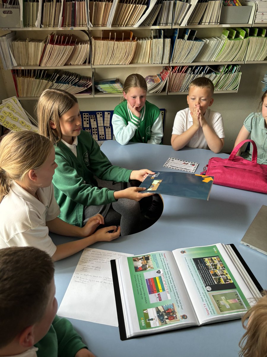 Miss Mallett St Mary’s CIW tweet media