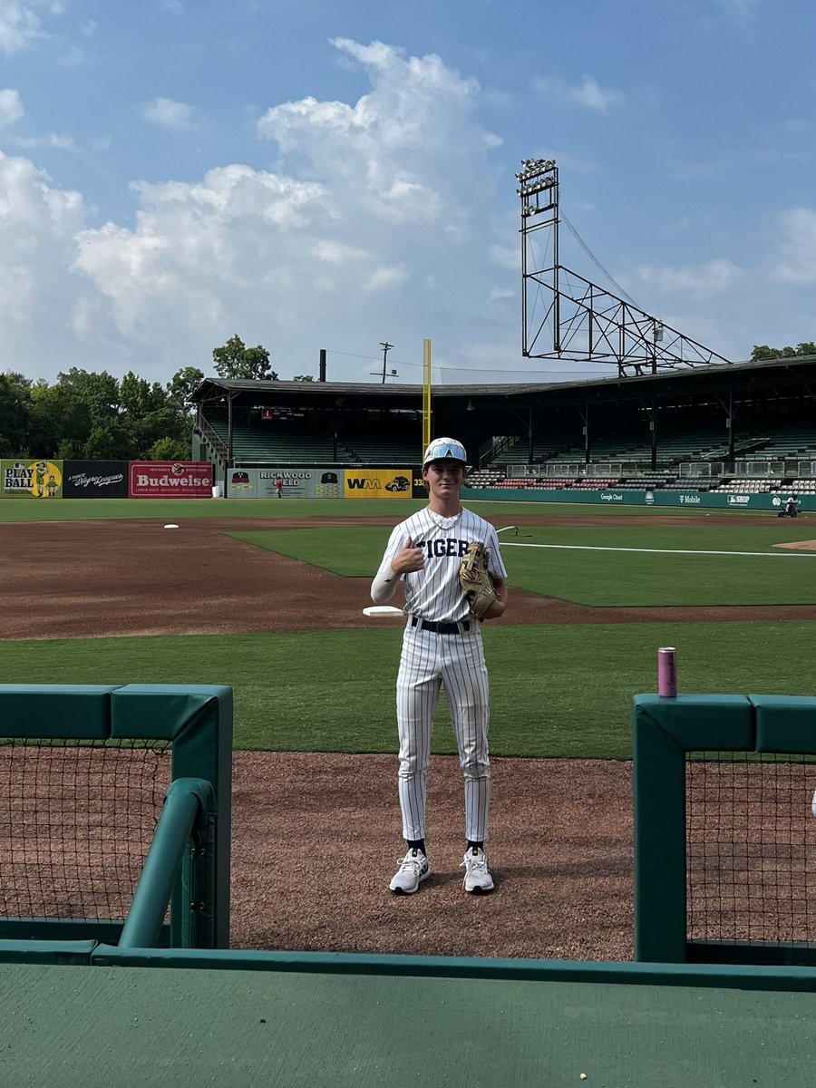 Junior Kniffen (@junior_kniffen) on Twitter photo I’m Hoover Alabama this week playing top competition. Went 7/11 (.636) at the plate at the lead off spot. 12/16 in my last at bats. <a href="/JimmyV29/">JAMES VILADE / Jimmy V</a> <a href="/Prestonwood_BSB/">Prestonwood Baseball</a> <a href="/DTigersAhearne/">Tigers 16u- 2026 Grad</a> <a href="/DTigerBaseball/">Dallas Tigers</a> I’m Hoover Alabama this week playing top competition. Went 7/11 (.636) at the plate at the lead off spot. 12/16 in my last at bats. <a href="/JimmyV29/">JAMES VILADE / Jimmy V</a> <a href="/Prestonwood_BSB/">Prestonwood Baseball</a> <a href="/DTigersAhearne/">Tigers 16u- 2026 Grad</a> <a href="/DTigerBaseball/">Dallas Tigers</a>