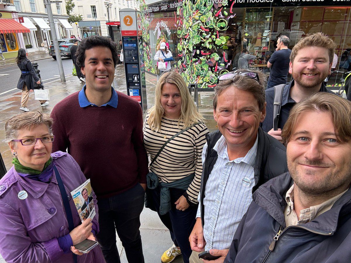Terrific teams out across Chelsea &amp; Fulham, campaigning for Thursday’s election! 

✅the only candidate who lives in the constituency. 
✅ floor-by-floor refurbishment of Charing Cross Hospital.
❌ fight Labour’s 20% tax on independent school parents.
