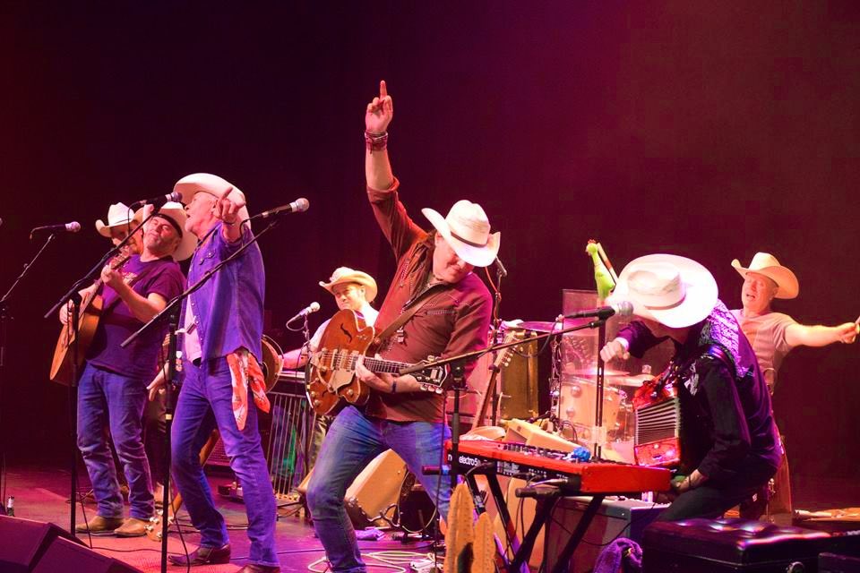 Los Pacaminos tweet media