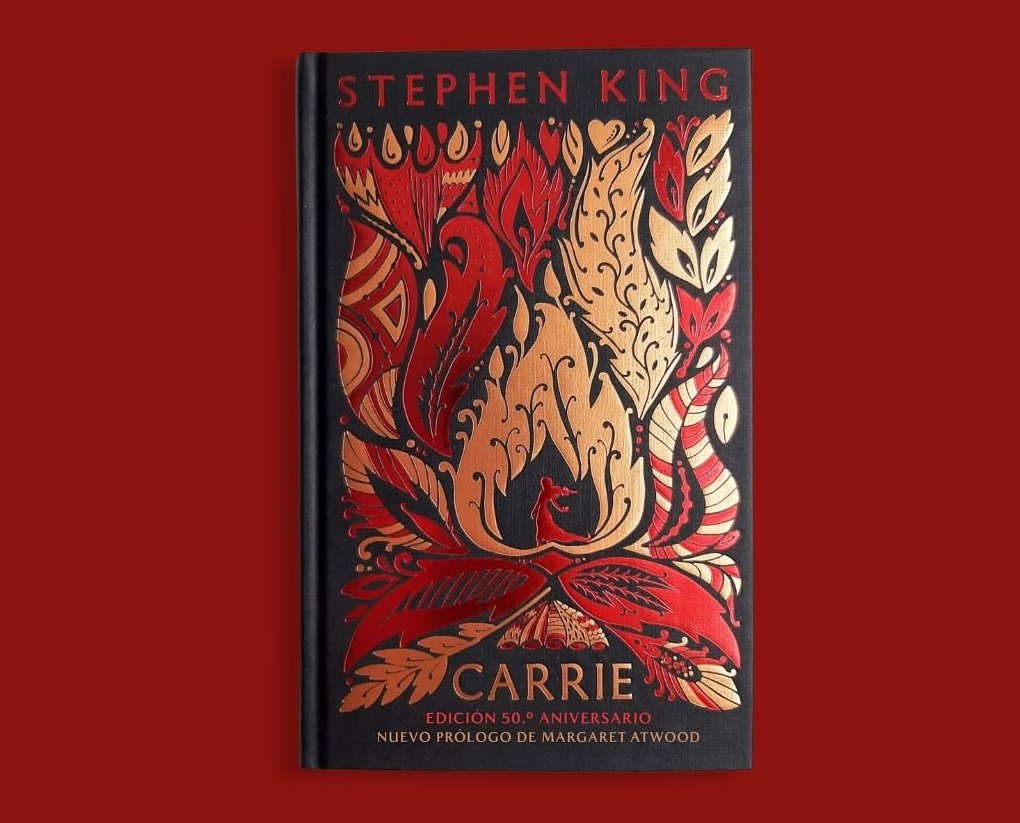 Mangrii's tweet photo. Oye, que MARAVILLA, que @penguinlibros (visto en su IG) va a sacar la Edición 50.° Aniversario de «Carrie» el 17 de octubre 🫶🏼🔥 https://t.co/Gt5wSLQagm
