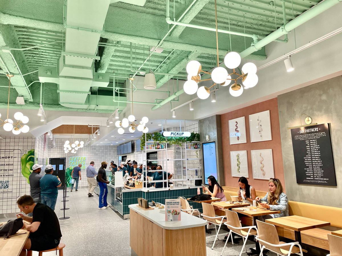 LIRR (@lirr) on Twitter photo Look who’s here! 👀
Welcome <a href="/ChickfilA/">Chick-fil-A, Inc.</a> and <a href="/Chopt/">Chopt Creative Salad Co.</a> to the LIRR Concourse at Penn Station! Grab a meal to go before your next ride on the railroad. Look who’s here! 👀
Welcome <a href="/ChickfilA/">Chick-fil-A, Inc.</a> and <a href="/Chopt/">Chopt Creative Salad Co.</a> to the LIRR Concourse at Penn Station! Grab a meal to go before your next ride on the railroad.