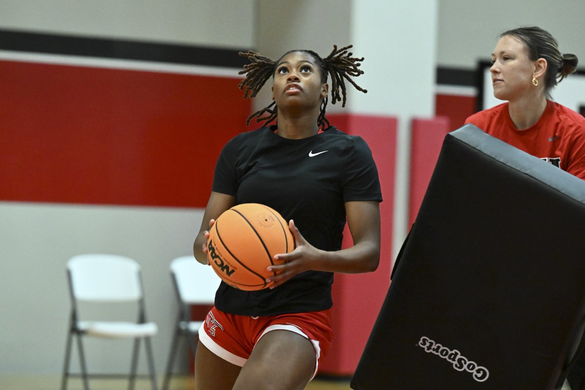 Youngstown State WBB🐧 tweet media