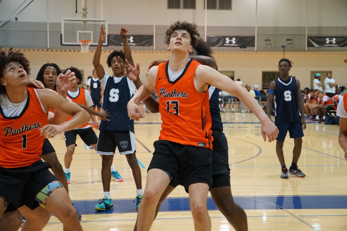 The Defending State Champions CENTRAL YORK we’re going to war with SALESIANUM at Philly Live Session 2. Game is up on the YouTube channel (LINK  BELOW) 

youtu.be/SW_obV4sl6U?si…

#RawSports #CentralYork #Salesianum #PhillyLive