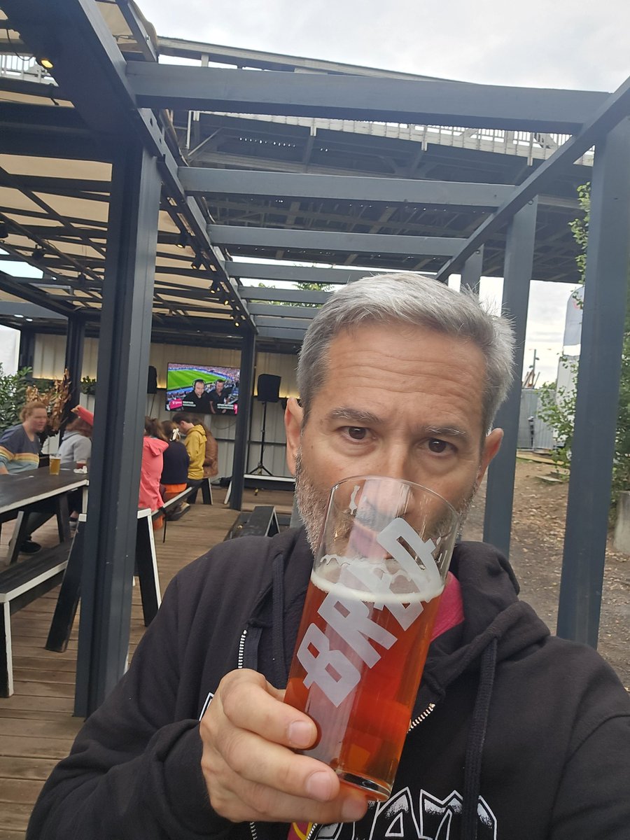 Beer tweet media