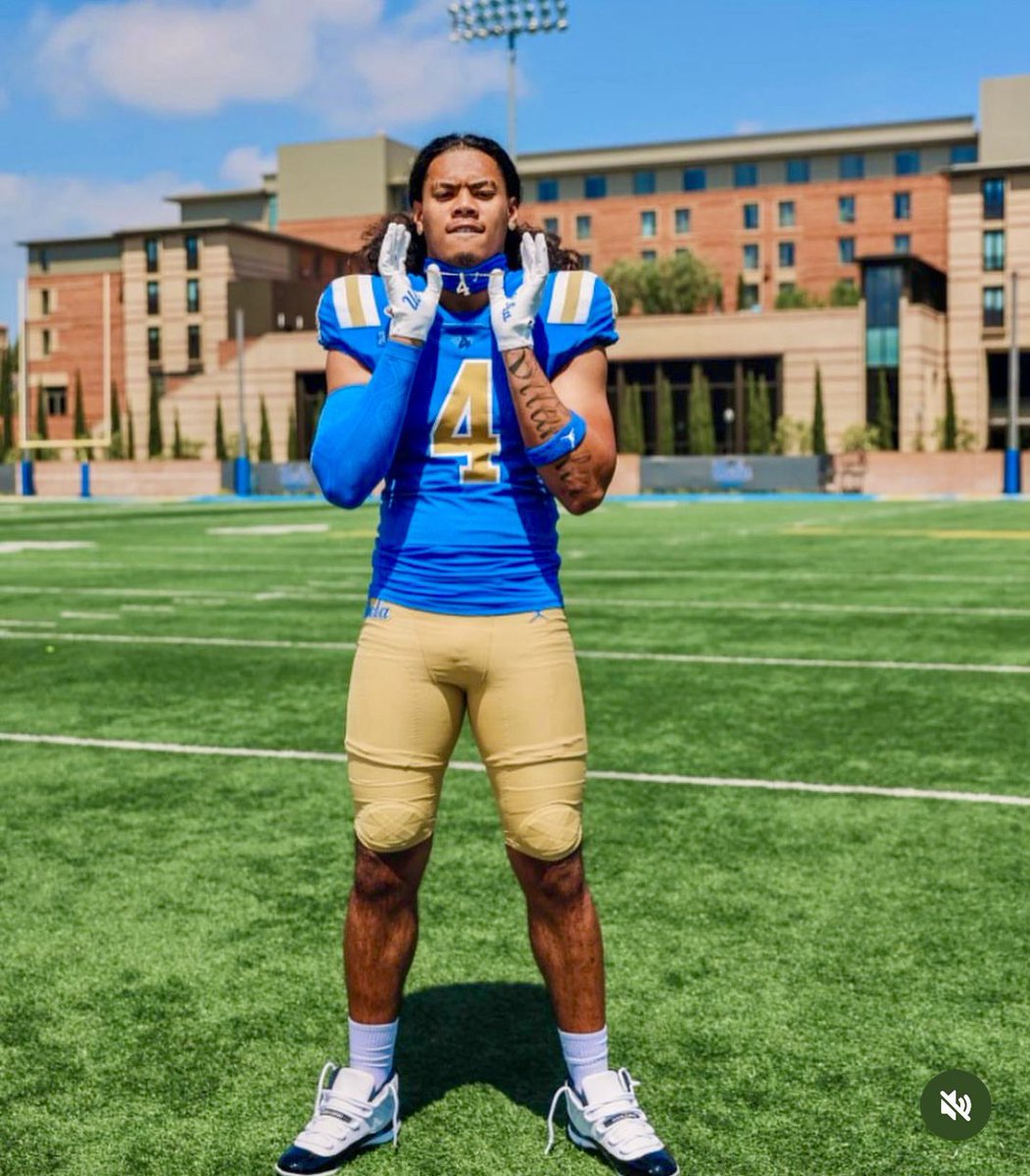 V2_ez's tweet photo. I’m a @UCLAFootball DAD!!!
#CALIBALL
#EPIK #SITANILEI https://t.co/yMzMLfDqLx