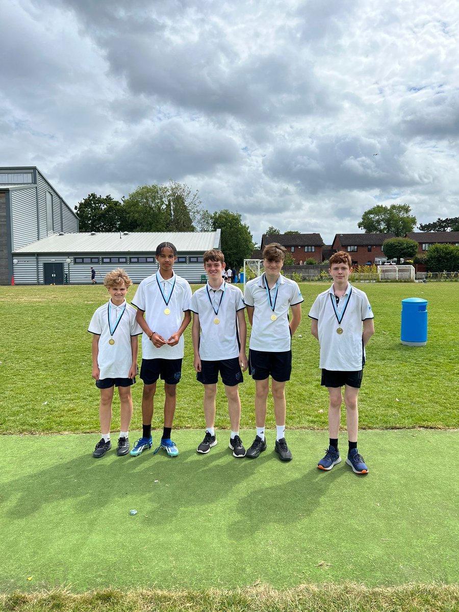Fantastic performances throughout the year 8 house Field, competition today. All students demonstrate encouragement, endeavour, and teamwork to all competing. 
Winners🥇Danny, triple J, Ashton🥇, long J, Matt🥇, shot, Hugo🥇, triple, and Joe discus🥇👏👏👏