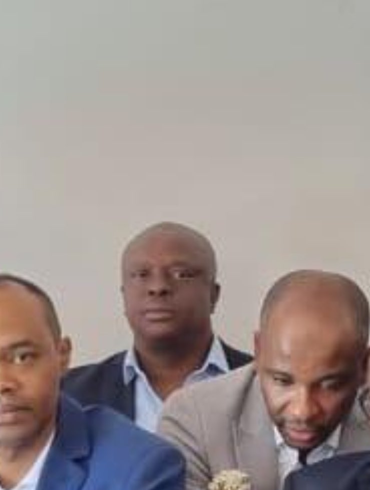 M07Youss's tweet photo. On parlera du crâne du maestro de mdz après .

Parlons de l’arrière plan svp https://t.co/BnRu1F3dDw