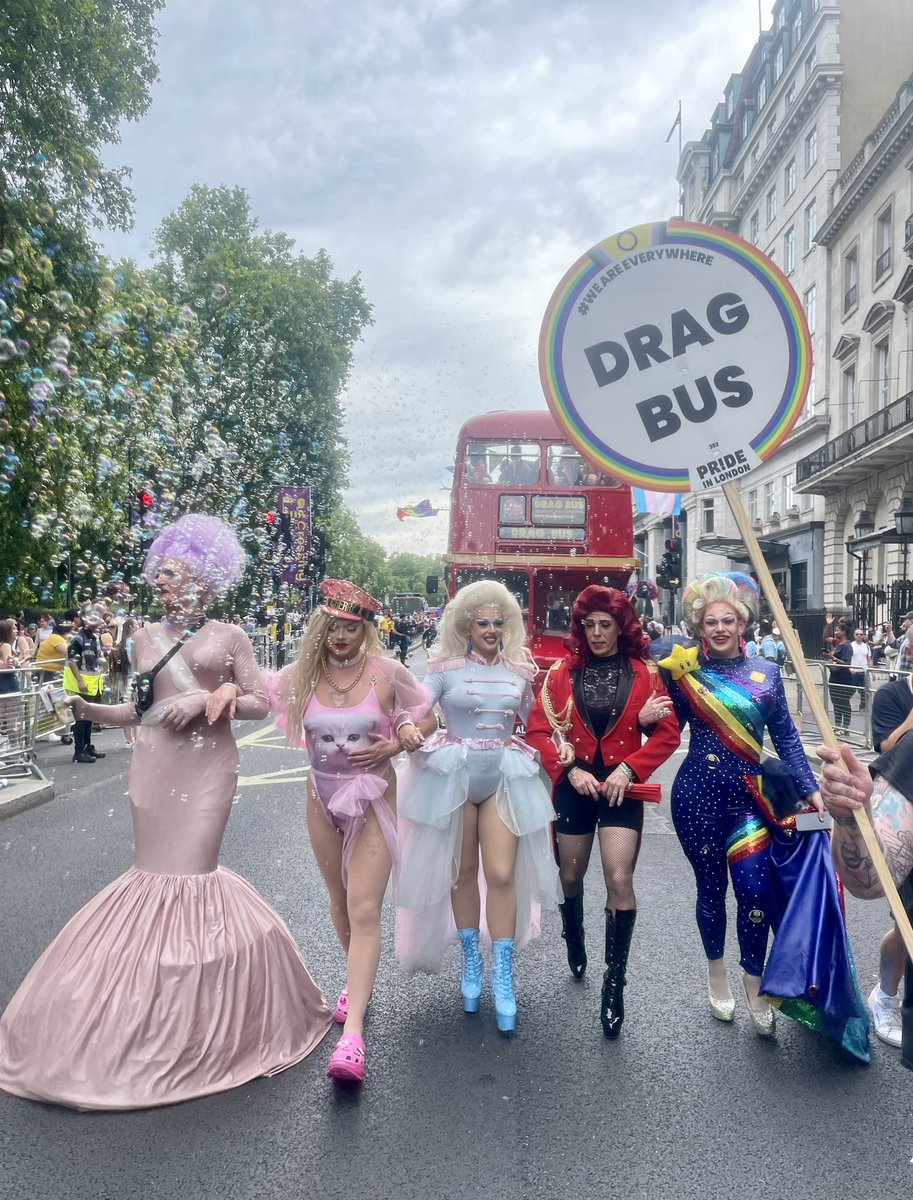 dragbusuk's tweet photo. What a day we had at @PrideInLondon with @DarceyNox and all our queens 🥰 We were joined by the fabulous @sinittaofficial and #HazellDean 

#drag #dragqueen #dragbus #dragqueens #dragshow #dragqueensofinstagram #dragworld #dragworld #draglife #draglife #dragaholic #henparty https://t.co/wuV4PfizlN