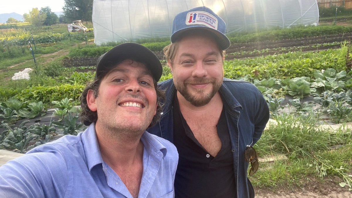 NRateliff's tweet photo. Looking forward to hitting the road with @GregoryAIsakov and his band. Be sure to grab tickets at the link in bio. https://t.co/sUv44bVfOc