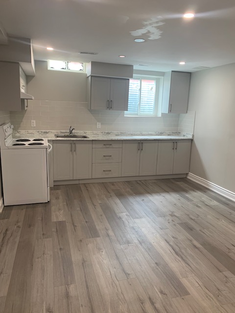 Sharon_Hyman's tweet photo. FOR RENT! Beautifully renovated 1 bed + 1 bath legal basement apartment in Brampton, Fletcher's Meadow. Close to all amenities including Mt. Pleasant GO &amp; more! For more info reach out to be at 647.299.2246. https://t.co/v3td7CQ6BE