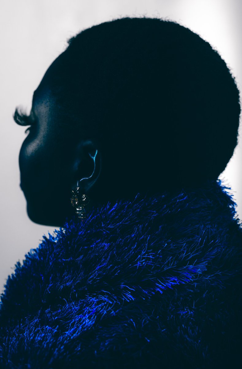 Blue Prose.

🔗: foundation.app/mint/eth/0xDa0…