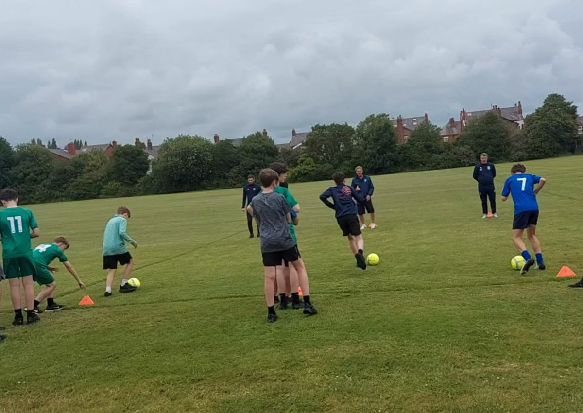 Barry Meadows back doing what he does best ⚽️💚 <a href="/Pilkingtonfc/">Pilkington Football Club</a> 
<a href="/PilksFCjuniors/">Pilkington FC Jnrs</a>