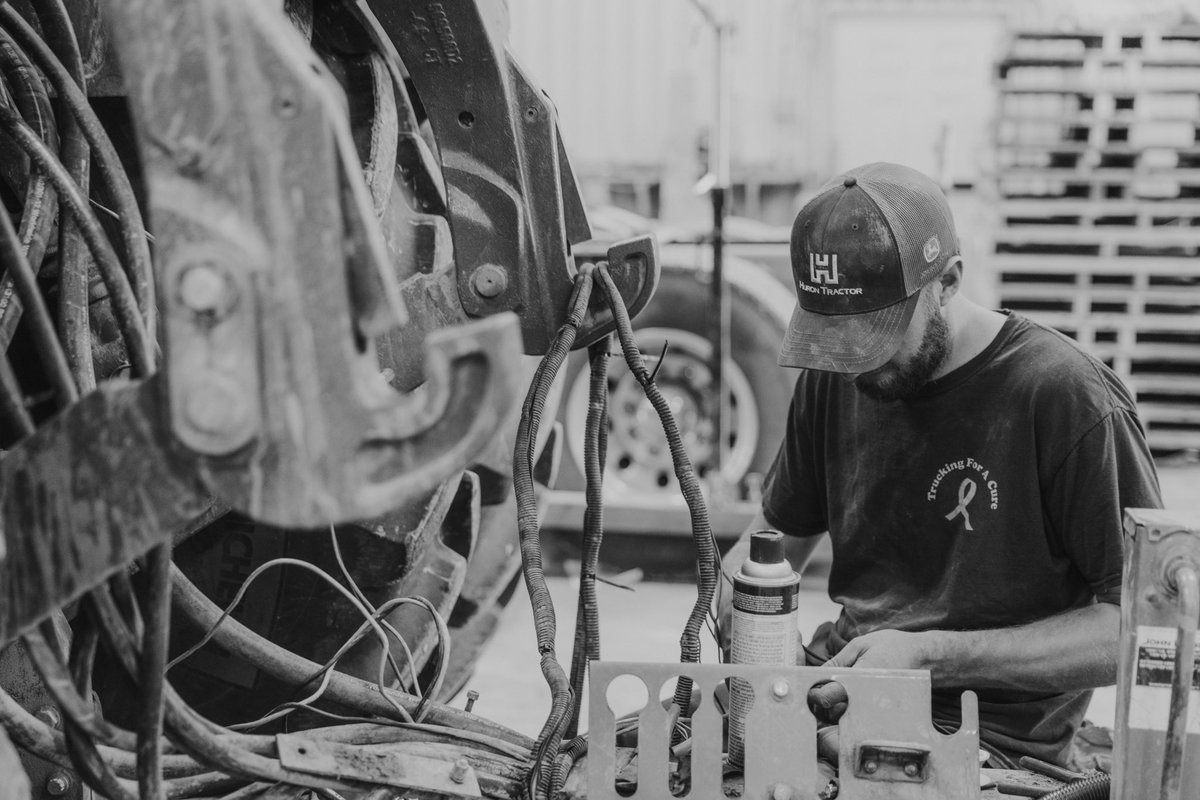 Thanks to Darcy from <a href="/HuronTractorLtd/">Huron Tractor Ltd</a>  for getting us going last week! #ontag #spring24