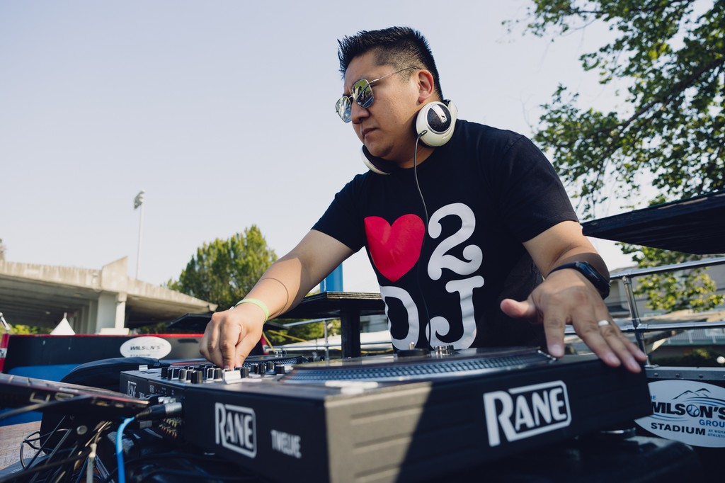 🤩🍺 #Throwback! Check out these happy moments from #GCBF's past. 
This year we're celebrating the 30th anniversary of the #GreatCanadianBeerFest! 

Join us at Topaz Park, September 6 &amp; 7, 2024! 
👉️Get your tickets: victoriabeersociety.com/gcbf/
-
#craftbeer #victoria #yyjevents