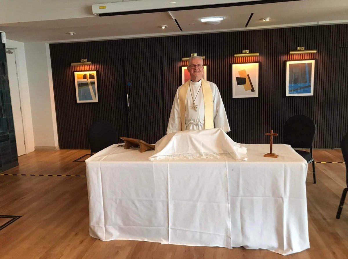 Another of our CTAL #Lincolnshire Presidents, This time the Moderator of the URC Midlands Synod, Rev'd Geoffrey Clarke, presiding over a beautiful moment of #ecumenism in action, and marking moments of history in the making!