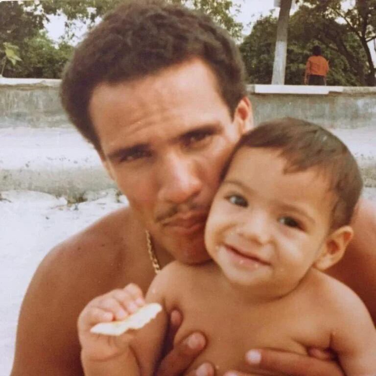 Falcaismo's tweet photo. Es Radamel @Falcao, pero cuando bajas se hace más grande. https://t.co/SYhsdWVH7t