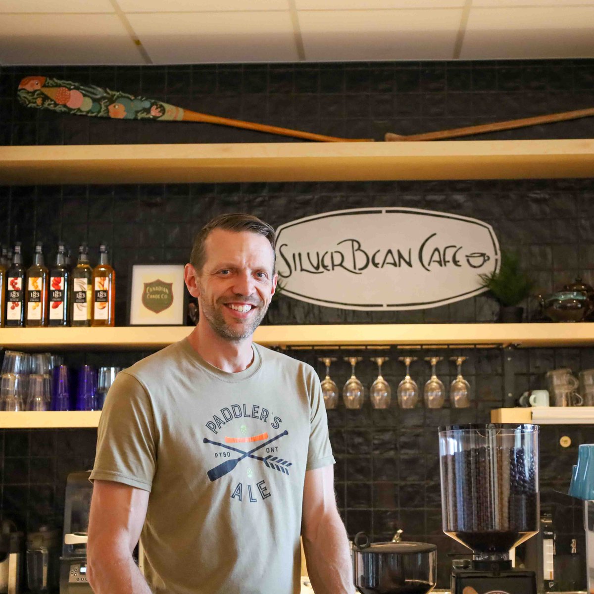 CndnCanoeMuseum's tweet photo. The @silverbeancafe is a local hot spot for a reason. The atmosphere is cozy and welcoming, and the fresh and local ingredients taste like home.

An admission ticket is not required to visit the new location of the Silver Bean Cafe. Visit today!

https://t.co/8EKApOkAr4 https://t.co/xbmppFiRkn