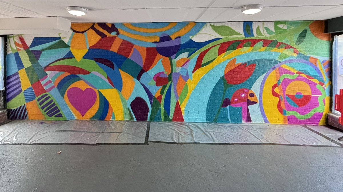 End of day 1- the space has transformed so much already. It's all ready for the next set of students to try their hand at mural painting tomorrow <a href="/imageskool/">iMAGESKOOL</a> <a href="/keslichfield/">KES Lichfield</a>