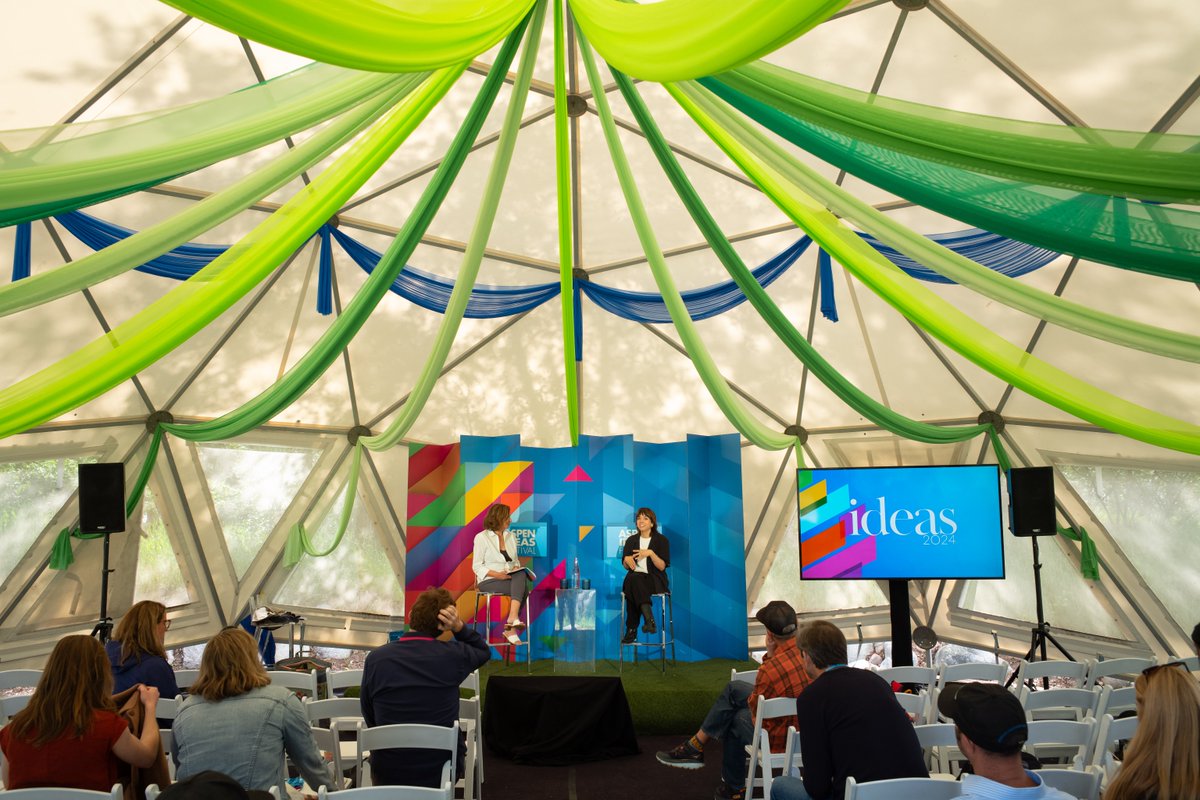 PoetryInAmerica's tweet image. Poetry in America’s Elisa New spoke with musician Alynda Segarra (@HFTRR) at @aspenideas about the poetry, lyrics, Puerto Rican life in New York, Allen Ginsberg, Patti Smith and more. Watch the interview here: bit.ly/4cIznIJ