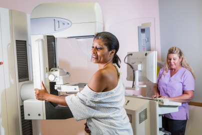 UCD_CHPR's tweet photo. New guidance recommends all women get screened for breast cancer every other year starting at age 40. The guidance comes alongside a new systematic evidence review and modeling study published in JAMA that helped inform the updated recommendations.
https://t.co/4YYHAgN02f https://t.co/Cynrs2uW3q