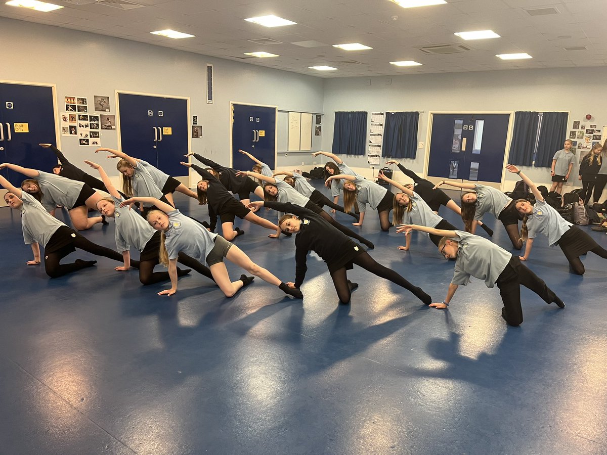 Fram Earl Dance tweet media