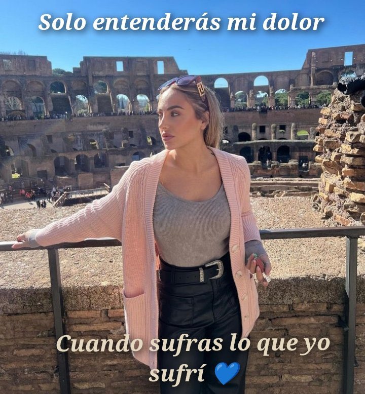 soniachp21's tweet photo. Esta foto se la dedico a Terelu Campos,que hizo sufrir y llorar a RF de una manera brutal.
Alejandra está recibiendo estos días insultos, criticas y en este caso, bien merecidas.
Terelu estarás sufriendo muchísimo por tu hija ¿verdad? Pues simplemente estás recogiendo lo sembrado https://t.co/OVzqznXeng