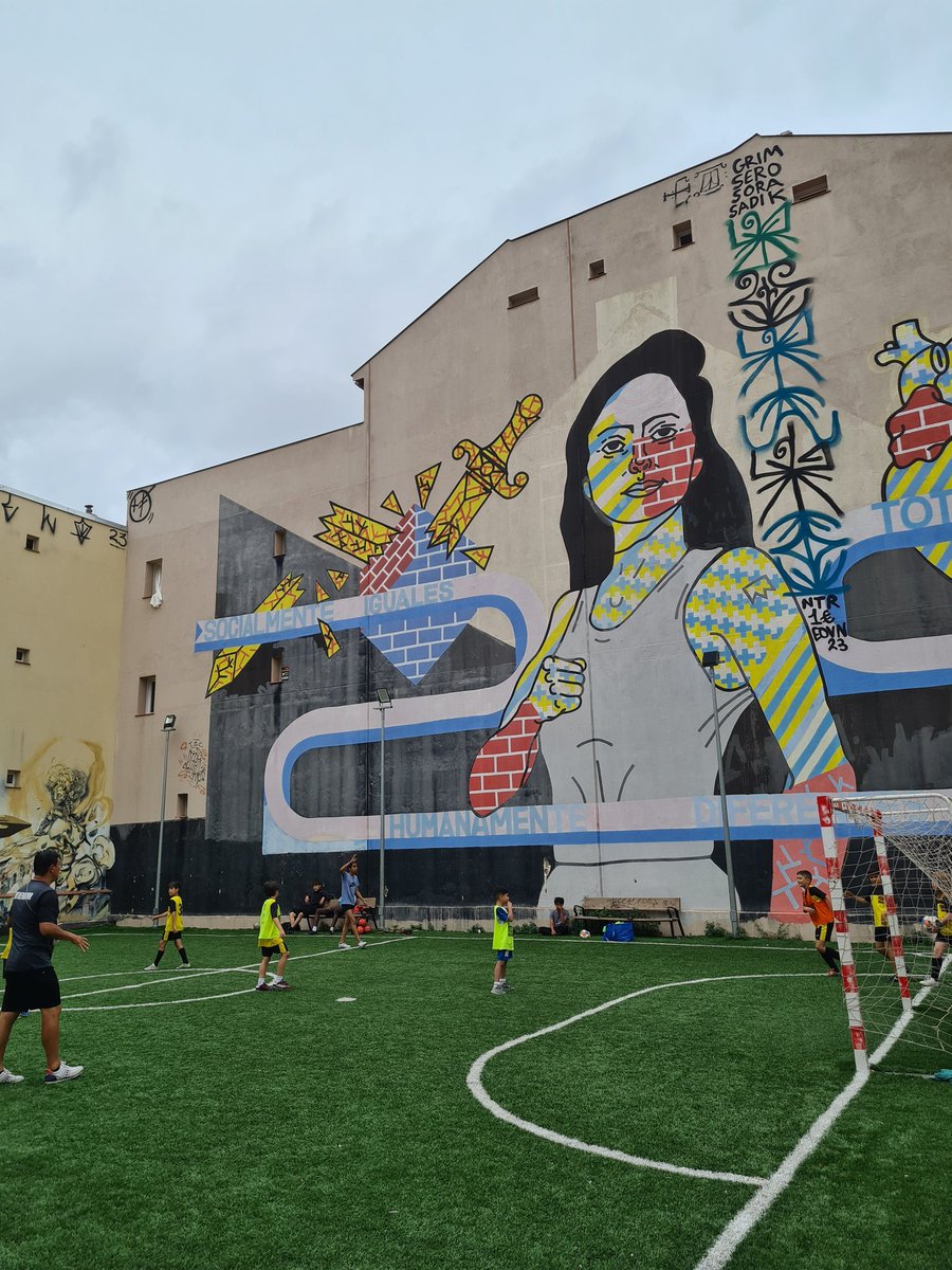 Hemos juntado a <a href="/dragoneslvpies/">C.D.E Dragones de Lavapies</a> y al ecosistema B Corp (#ComunidadBMadrid <a href="/BCorpSpain/">B Corp Spain</a>) para generar impacto a través de la pelota. Pronto, el resultado de la actividad. Gracias <a href="/21gramos_net/">21gramos</a> <a href="/thirdhalfsoccer/">the third half</a> <a href="/innocent/">innocent drinks</a> por impulsar.