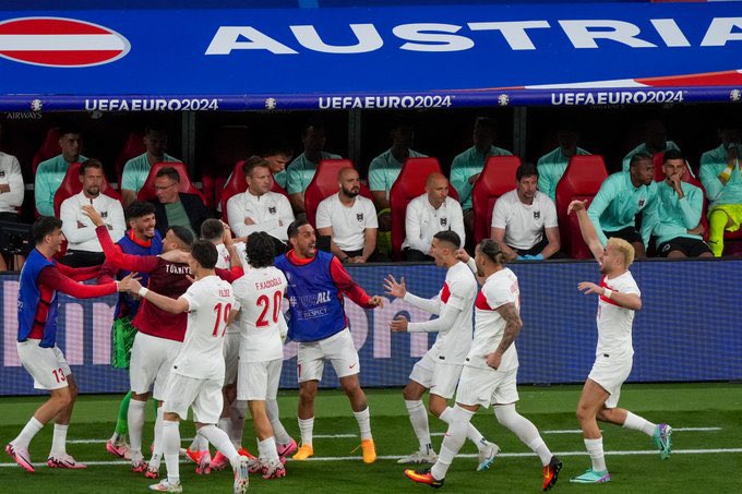 Nasıl iyi mi böyle ?? 

#AUTvTUR #dakika1 #millimaç #türkiye