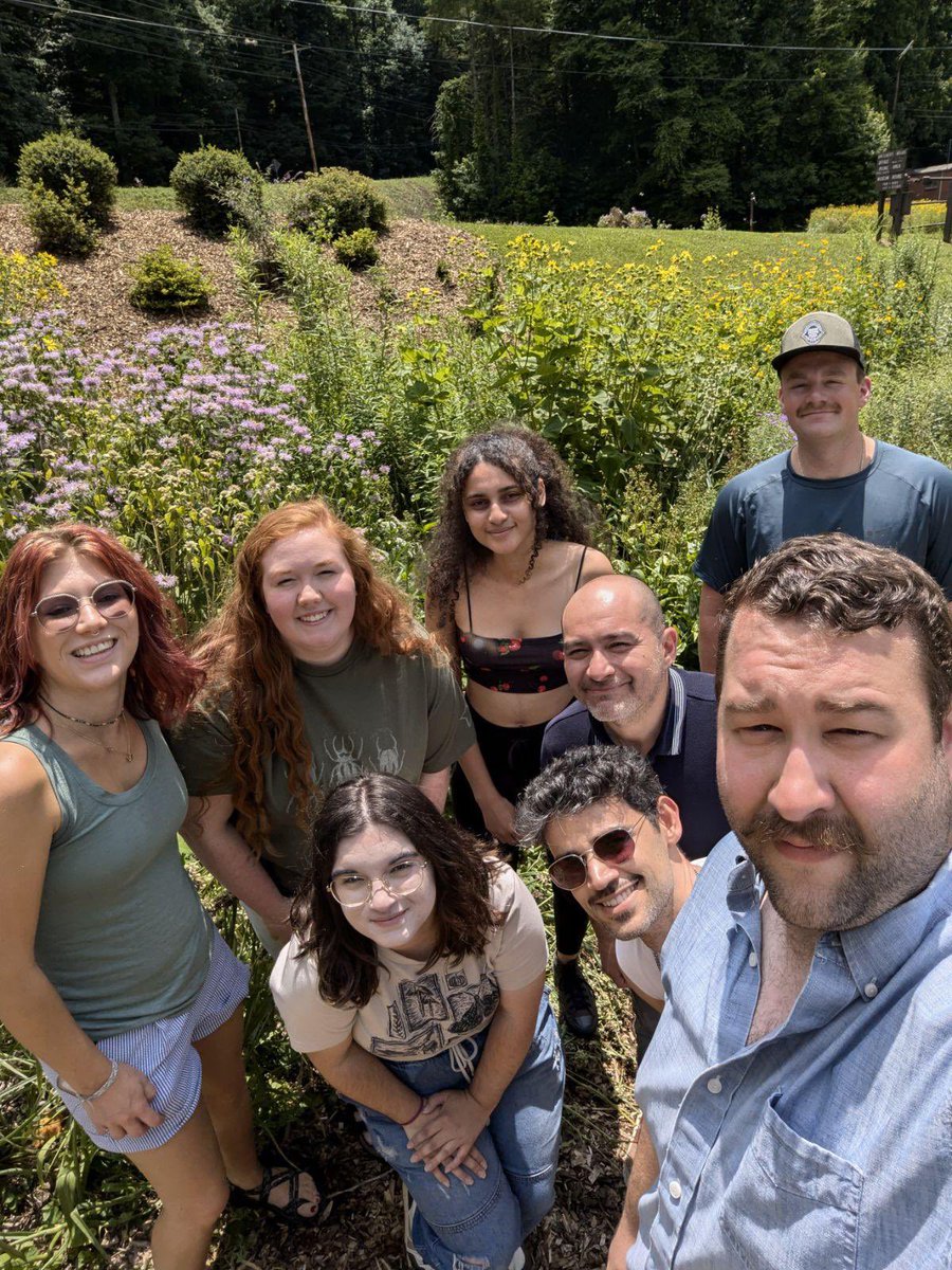ArceoGomezG's tweet photo. Finally we had the opportunity to celebrate all the lab accomplishments this summer! We also say goodbye to @_Jessica_00, we will miss you and good luck on your PhD! Thank you all for your hard work! #pollination #flowers #interactions #ecology https://t.co/91hdCU7Fbx
