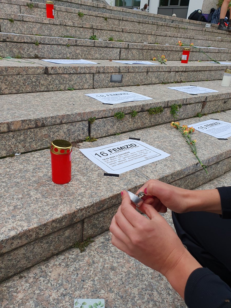 Interjugend's tweet image. Patriarchale Gewalt ist Teil des Systems und Frauen sind jeden Tag dieser Unterdrückung ausgesetzt, von Belästigungen auf der Straße bis hin zu Gewalt durch Partner oder Familienangehörige. Wir sind nicht leise und werde nicht aufhören gegen das Patriarchat zu kämpfen!