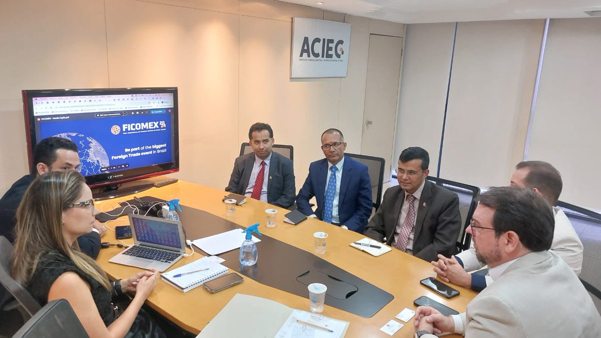 NepalinBrazil's tweet photo. The Embassy had an interaction with Presidents of Association of Commerce, Industry and Services #ACIEG and Chamber of Foreign Commerce #COMEX of #Goiais State, on promoting bilateral trade, investment and technology transfer. https://t.co/leFnt1iL7D