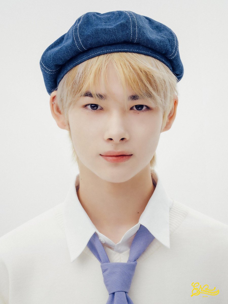 Riki_mom's tweet photo. 니키는 증사만 찍으면 퓨마어디가고 리처드가 됨..🐥 https://t.co/xfn6clbLiJ