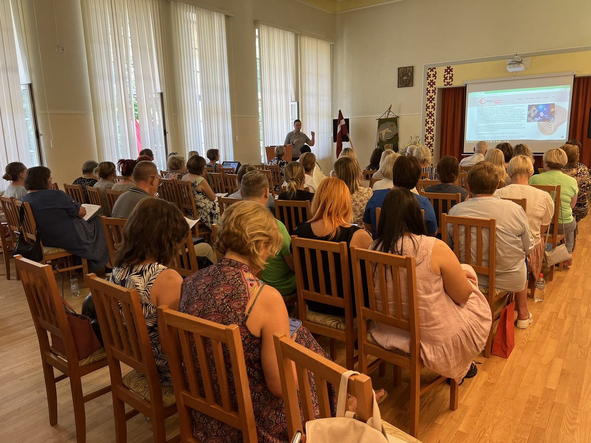 “Kritiskais līdzsvars” - materiālu krājums, kas noderēs darbam ar jaunatni un ne tikai? Vai zini populārākās sazvērestības teorijas Latvijā uz pasaulē? Uzzini vairāk criticalbalance.eu 

Jūnijā iepazīstinājām pedagogus Rēzeknē ar materiāliem

Projektu finansē <a href="/EUErasmusPlus/">Erasmus+</a>