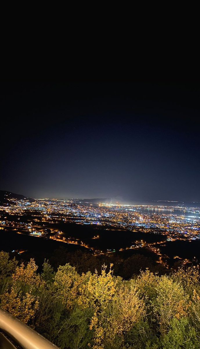 SMawenzi's tweet image. Countless
Lights
Transforming
Darkness&apos;s
Canvas
Into
Millions
Of
Twinkling
Stars.

#tranforms
#10wordspoet
@10wordspoet