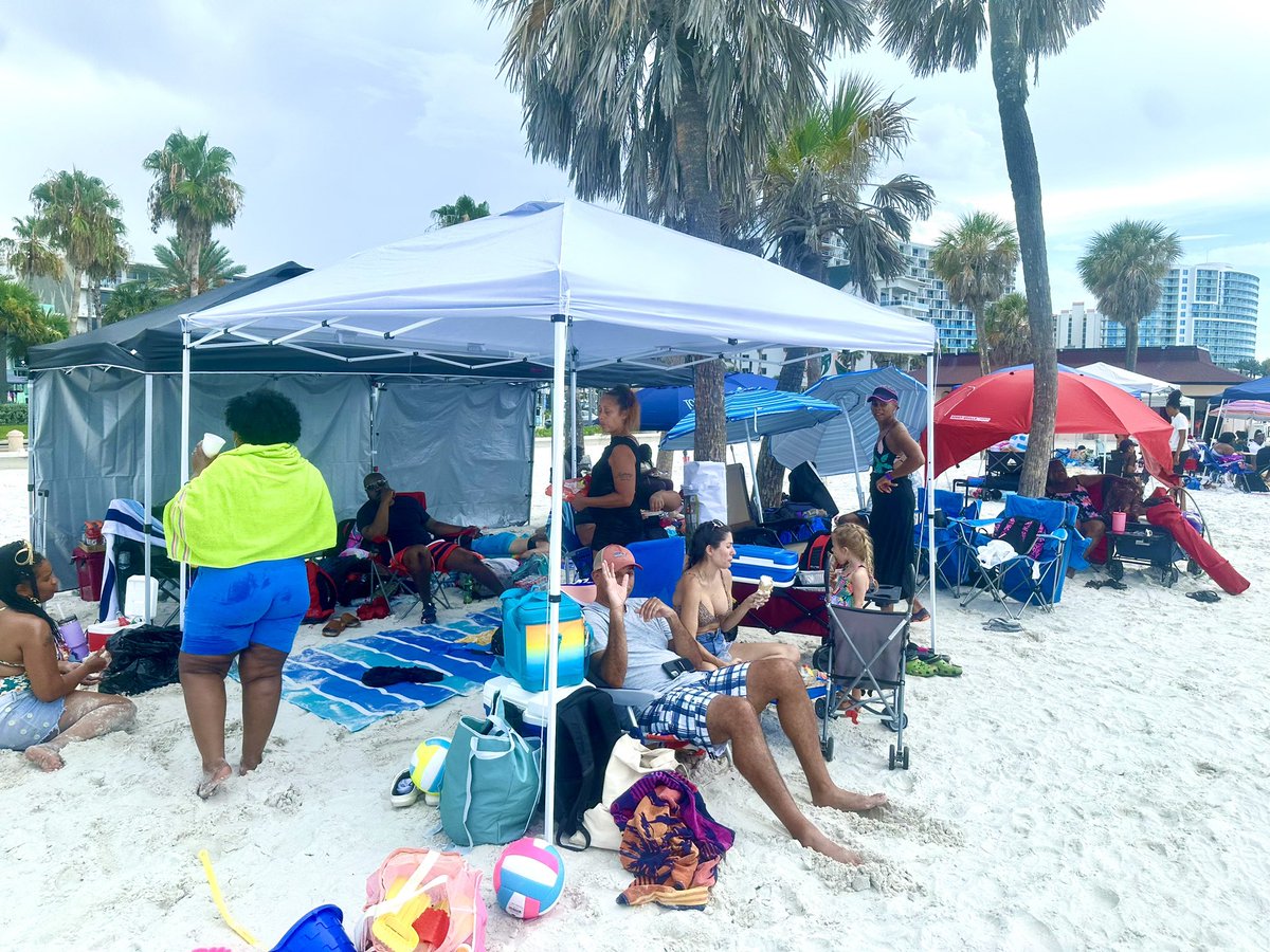 Compound Beach Day 2024

Another great team bonding event in the books. Thank you to all the parents and athletes that came out. We had a blast 💥
