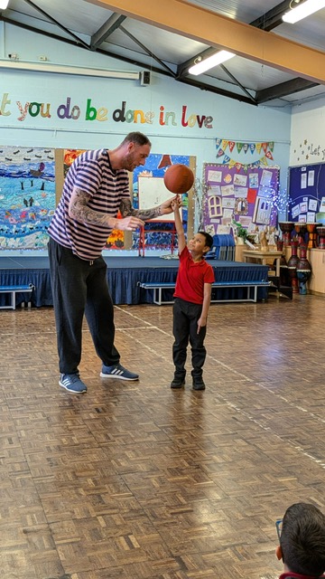 St George's Primary School Hyde tweet media