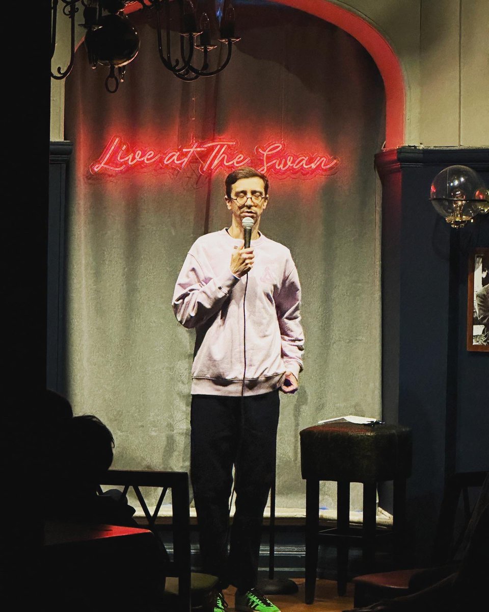 Hammersmith Comedy Club tweet media