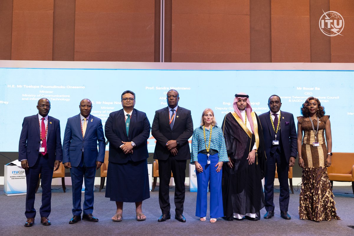 Honoured to have moderated today a high-level session #ITUGSR with Ministers, regulators and industry players on maximizing digital opportunities to drive #innovation, entrepreneurship &amp; #DigitalTransformation for positive #impact. <a href="/UCC_official/">UCC</a>