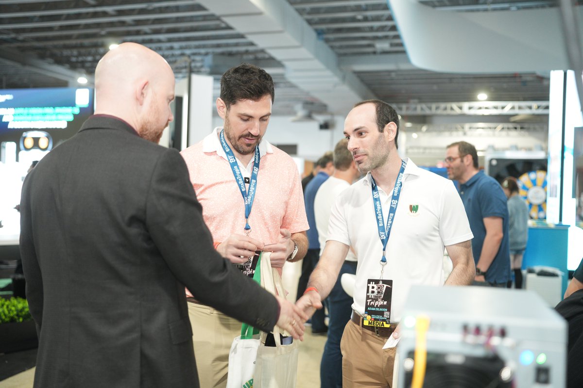 canaanio's tweet image. What an incredible time at @MiningDisrupt! We showcased the A1566I, built for high efficiency and stability. Thanks to all who visited our booth. Shoutout to Mr. Zhang for unveiling Canaan's ESG policy: a 2% voucher for miners using green energy for new orders. #MiningDisrupt2024