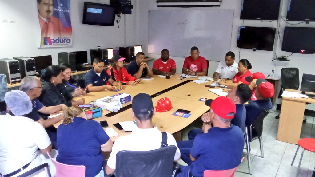 #2Jul| Trabajadores y Trabajadoras de  <a href="/DianaIndustrias/">🇻🇪Industrias Diana</a> realizan un encuentro en la empresa, para seguir manteniendo el ideal Bolivariano y  Revolucionario, aplicando las 7T con miras a la agenda 2030.
#OrgullosoDeSerVenezolano