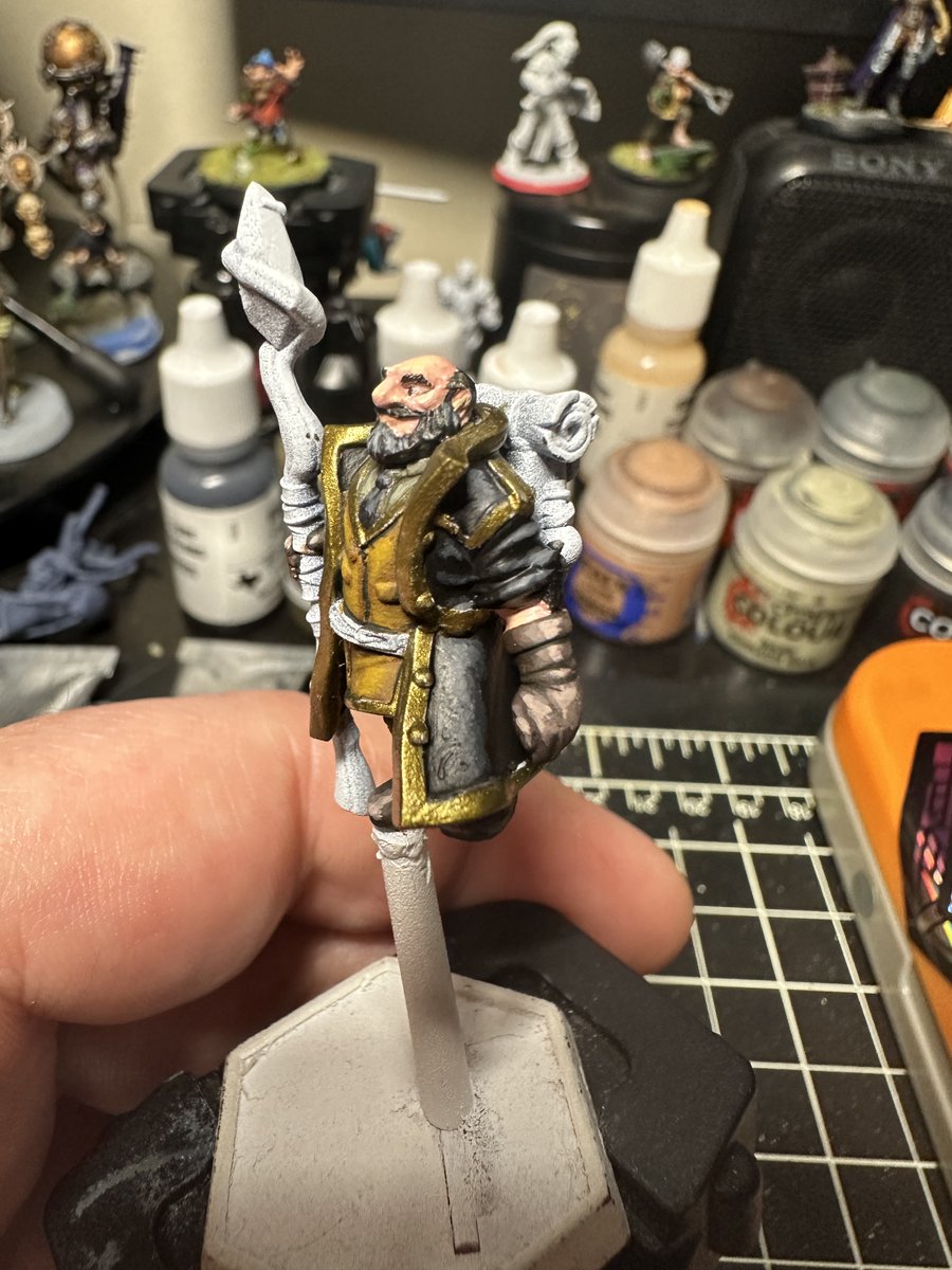 PSchlamazzle's tweet photo. Working on Bernard the Brown. Got a little excited about the gold. Not gonna lie. Join me at https://t.co/RcdMyZpXMG to watch.

#spacemarines #epicencounters #steamforgedgames #miniatures #gamesworkshoppaints #scale75paints #paulyschlamazzle #eldritchfoundry https://t.co/NfSpOc2Tx9