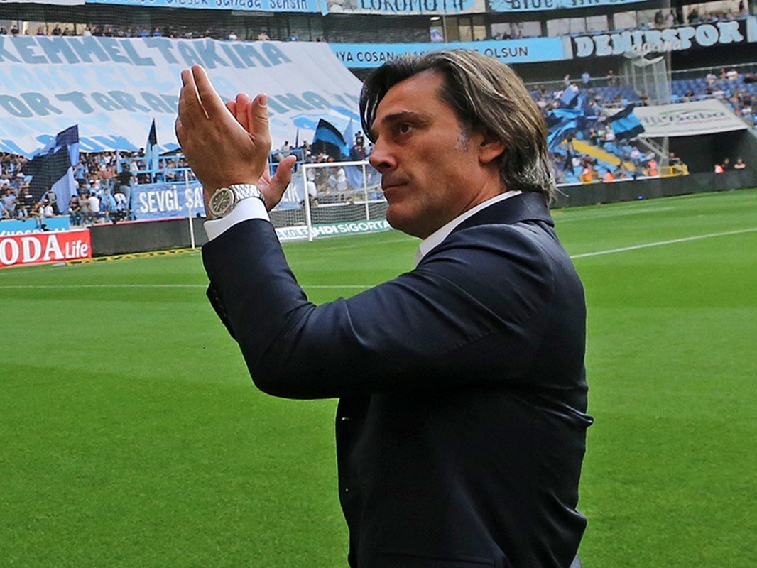 BaIkolik's tweet photo. Ragnick: gegenpress, onde baski, kanatlara genisletelim, 4-3-3

Montella: Kornerde Merihe atin https://t.co/HmTLYBmdRW