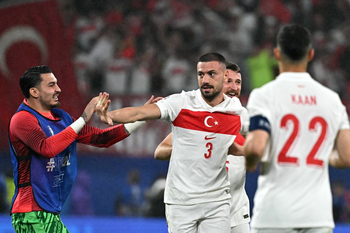 Trabzonspor's tweet photo. 🇹🇷🇹🇷🇹🇷🇹🇷🇹🇷 https://t.co/AIRhUl8xlI