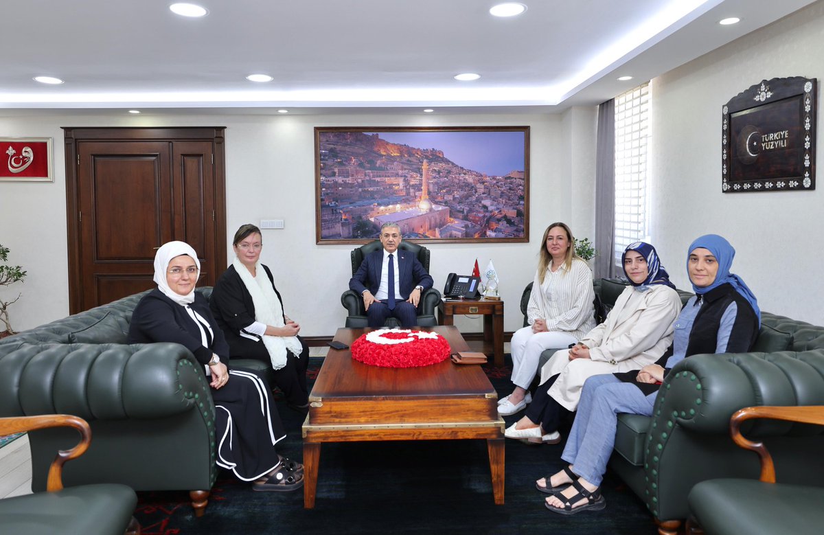 aytenaydin53's tweet photo. Değerli Mardin Valimiz
Sayın @tuncay_akkoyun'u ziyaret edip Mazıdağı'nda biraraya geldiğimiz vatandaşlarımızın taleplerini ilettik.
Duyarlı yaklaşımı,halka yakınlığı ve sorunlara hakimiyeti yanında nezaketli ev sahipliği için gönülden teşekkür ederiz.
@AKKADINGM
@akkadin_mardin https://t.co/huuIcNAqnx