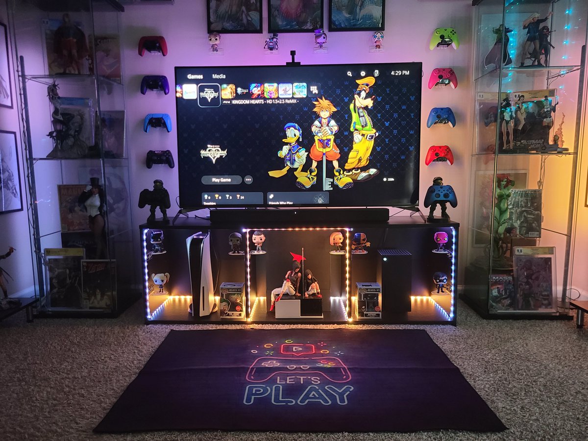 JazzySaturdays's tweet photo. @XboxSupport Since I still can't use my Xbox, I guess I'll play my PlayStation like a filthy peasant ... https://t.co/g6Ji2mn6MX